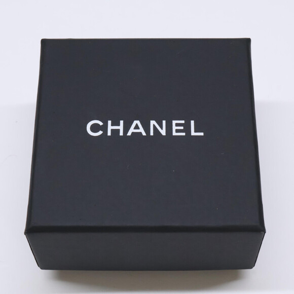 Chanel CC Pearl Earrings | Vintage | Jennifer Gibson Jewellery CHANEL Gold Pearl Logo Earrings